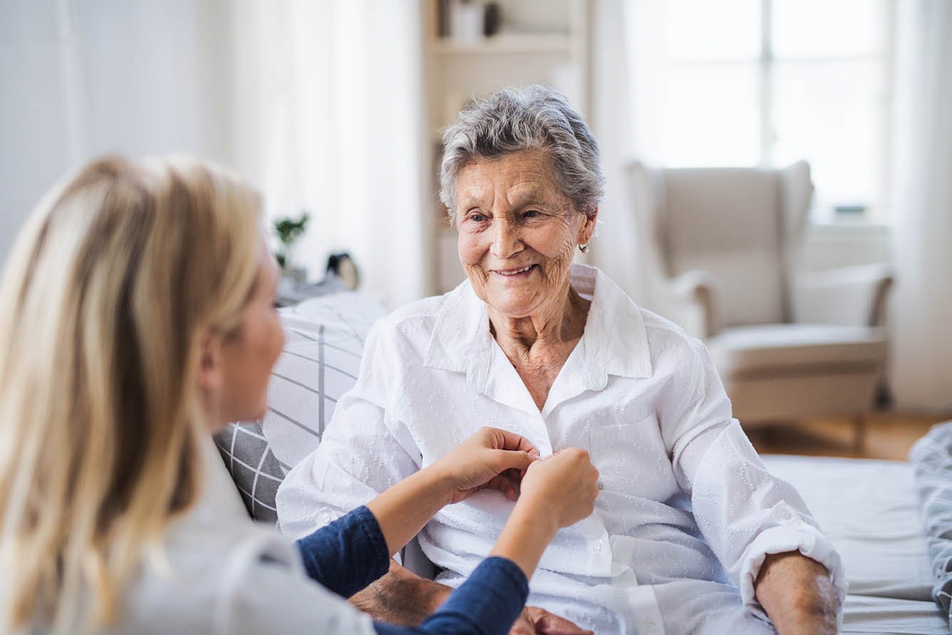 Como prevenir lesiones en los profesionales de residencias geriátricas